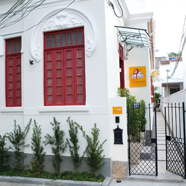 Centro de Iyengar Yoga Katia Dacosta